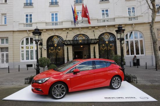 El nuevo Opel Astra “Coche del Año de los Lectores 2016” El nuevo Opel Astra “Coche del Año de los Lectores 2016”