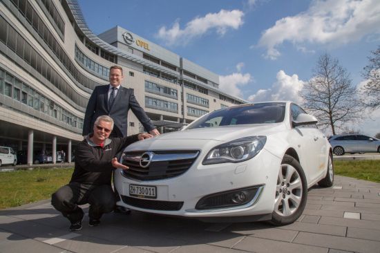 Nuevo récord: un Opel Insignia recorre 2.111 kilómetros sin repostar Nuevo récord: un Opel Insignia recorre 2.111 kilómetros sin repostar