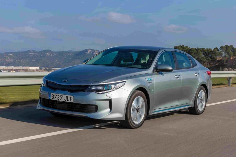 Kia Motors presenta tres nuevos modelos para Europa en el Salón de Ginebra 2016 Kia Motors presenta tres nuevos modelos para Europa en el Salón de Ginebra 2016
