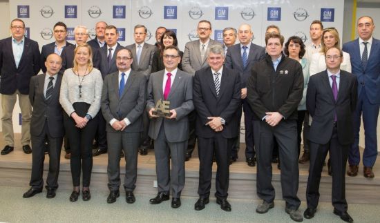 El presidente Lambán visita la planta de GM España con motivo del Sello de Oro Aragón Empresa El presidente Lambán visita la planta de GM España con motivo del Sello de Oro Aragón Empresa