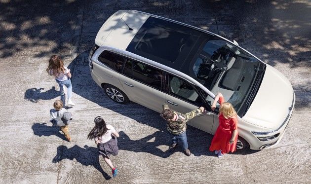 ¡Nuevos Citroën C4 Picasso y Grand C4 Picasso: diseño y confort! ¡Una invitación a viajar! ¡Nuevos Citroën C4 Picasso y Grand C4 Picasso: diseño y confort! ¡Una invitación a viajar!
