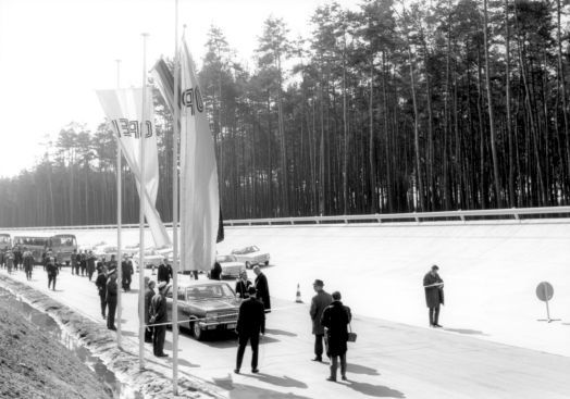 50 años del Centro de Pruebas de Opel en Dudenhofen 50 años del Centro de Pruebas de Opel en Dudenhofen
