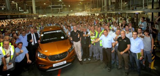 Opel inicia la producción en serie del nuevo MOKKA X Opel inicia la producción en serie del nuevo MOKKA X