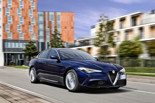 Alfa Romeo crece un 68,9% en septiembre y Fiat y Jeep duplican la media del mercado con más de un 30% Alfa Romeo crece un 68,9% en septiembre y Fiat y Jeep duplican la media del mercado con más de un 30%
