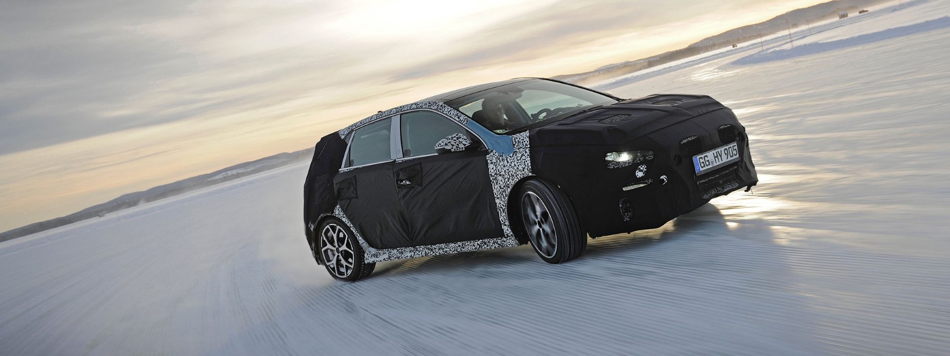 El Hyundai i30 N realiza pruebas invernales en Suecia con Neuville El Hyundai i30 N realiza pruebas invernales en Suecia con Neuville