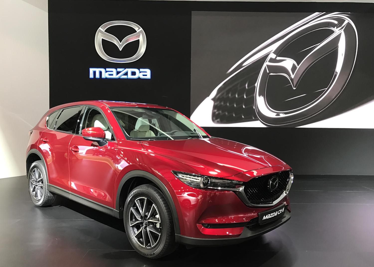 MAZDA DUPLICA SU RESULTADO COMERCIAL EN AUTOMOBILE BARCELONA CON CASI 240 UNIDADES VENDIDAS MAZDA DUPLICA SU RESULTADO COMERCIAL EN AUTOMOBILE BARCELONA CON CASI 240 UNIDADES VENDIDAS