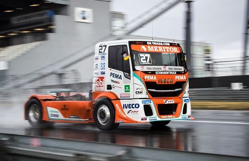 El Bullen de IVECO Magirus sube de nuevo al podio en Alemania con dos terceras posiciones y finalizando segundo en la carrera por equipos El Bullen de IVECO Magirus sube de nuevo al podio en Alemania con dos terceras posiciones y finalizando segundo en la carrera por equipos