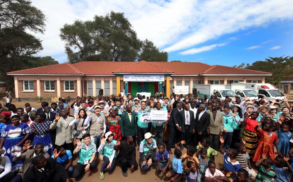 Kia impulsa una escuela secundaria y un centro de salud para comunidades locales en Tanzania y Malawi Kia impulsa una escuela secundaria y un centro de salud para comunidades locales en Tanzania y Malawi