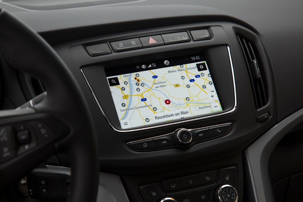 Opel Zafira bien conectado con IntelliLink Navi 4.0 Opel Zafira bien conectado con IntelliLink Navi 4.0