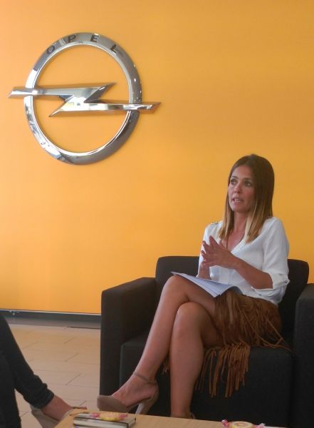 Luisa Vergara, célebre personal shopper de Granada, protagoniza un evento exclusivo de moda en las instalaciones de Autiberia. Luisa Vergara, célebre personal shopper de Granada, protagoniza un evento exclusivo de moda en las instalaciones de Autiberia.