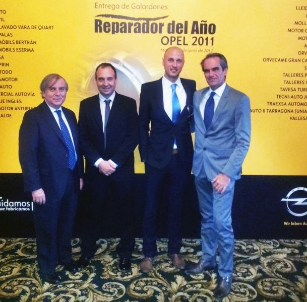 Argauto S.A. Nuevamente Reparador Opel del año 2011 Argauto S.A. Nuevamente Reparador Opel del año 2011