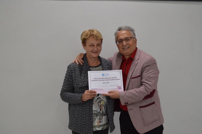 OPEL VARA DE QUART contribuye con DUBLINO ASOCIADOS en una jordada mágica para los Niños Huérfanos de San Vicente Ferrer OPEL VARA DE QUART contribuye con DUBLINO ASOCIADOS en una jordada mágica para los Niños Huérfanos de San Vicente Ferrer
