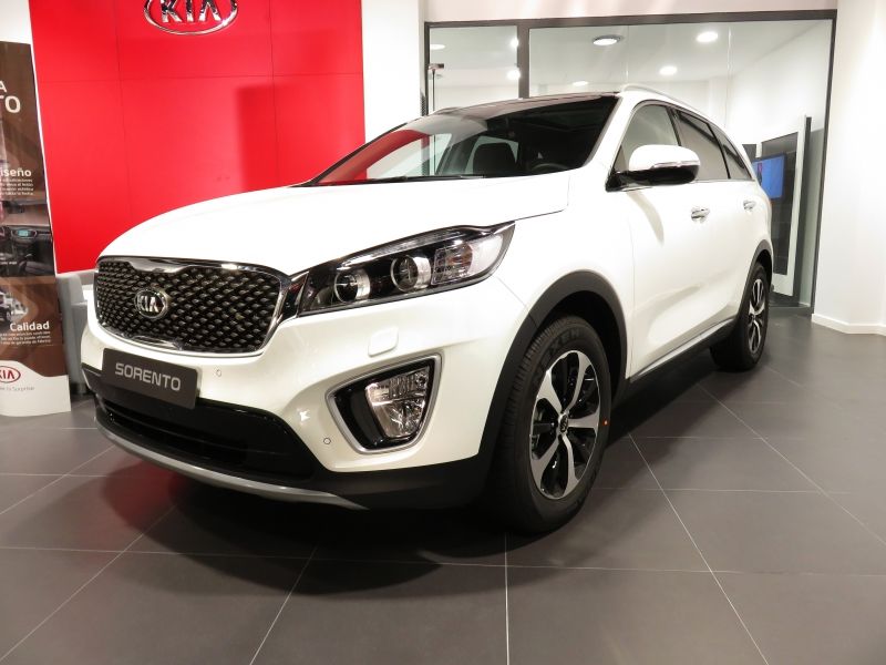 Kia Sorento 2.2 CRDi Emotion 4x4 Automático Kia Sorento 2.2 CRDi Emotion 4x4 Automático
