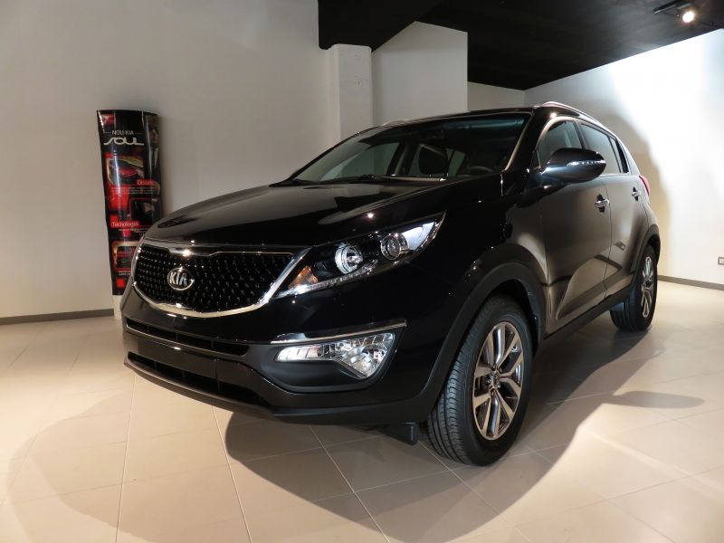 Kia Sportage 1.6 GDI Drive 4x2 5P 135CV KM0 Kia Sportage 1.6 GDI Drive 4x2 5P 135CV KM0