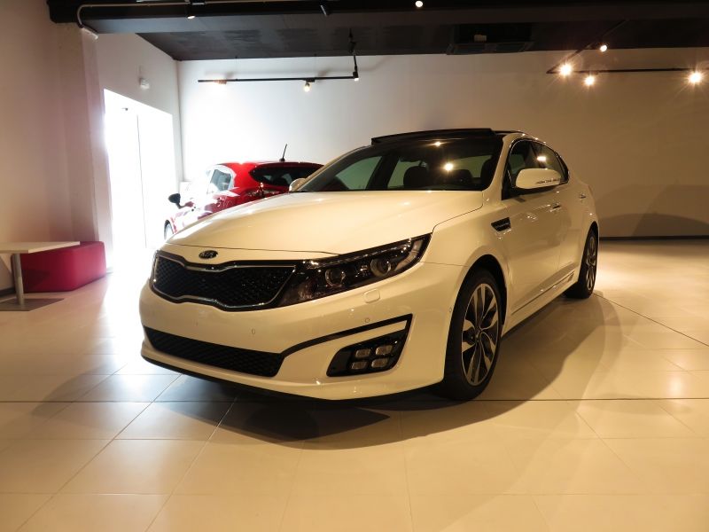 Optima 1.7CRDi Emotion Aut. 4P 136CV por 30.600€ Optima 1.7CRDi Emotion Aut. 4P 136CV por 30.600€