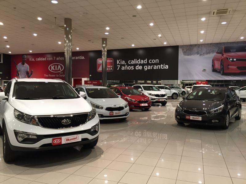 GRANDES OFERTAS EN VEHÍCULOS SEMINUEVOS Y DE OCASION GRANDES OFERTAS EN VEHÍCULOS SEMINUEVOS Y DE OCASION