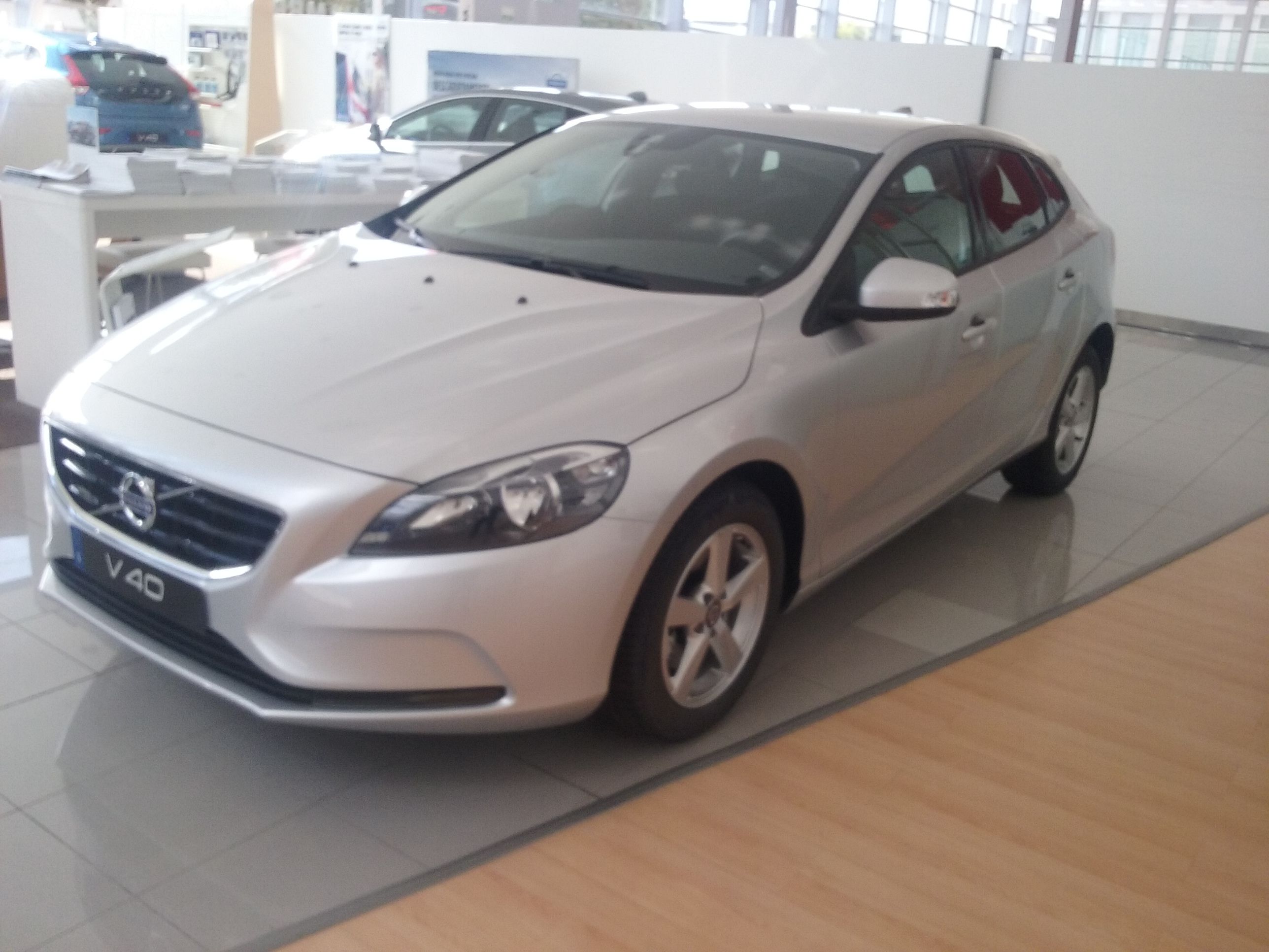 Volvo V40 Kinetic 9401JTN Volvo V40 Kinetic 9401JTN