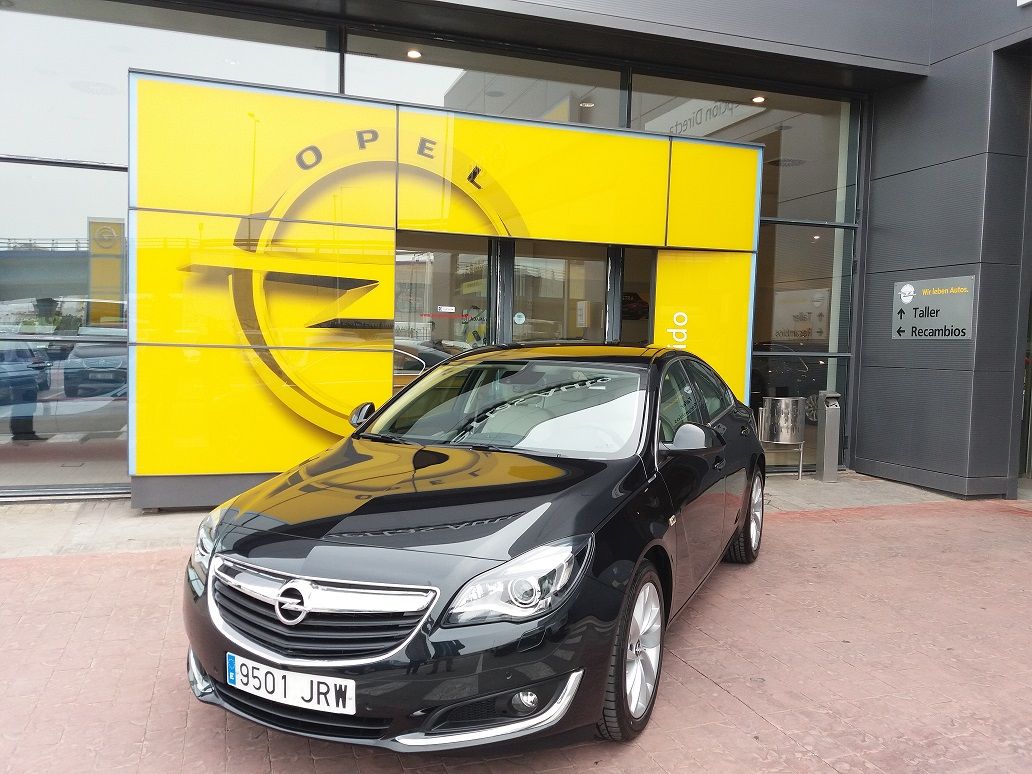 Opel Insignia 5p Excellence 2.0 CDTI 170CV. Opel Insignia 5p Excellence 2.0 CDTI 170CV.