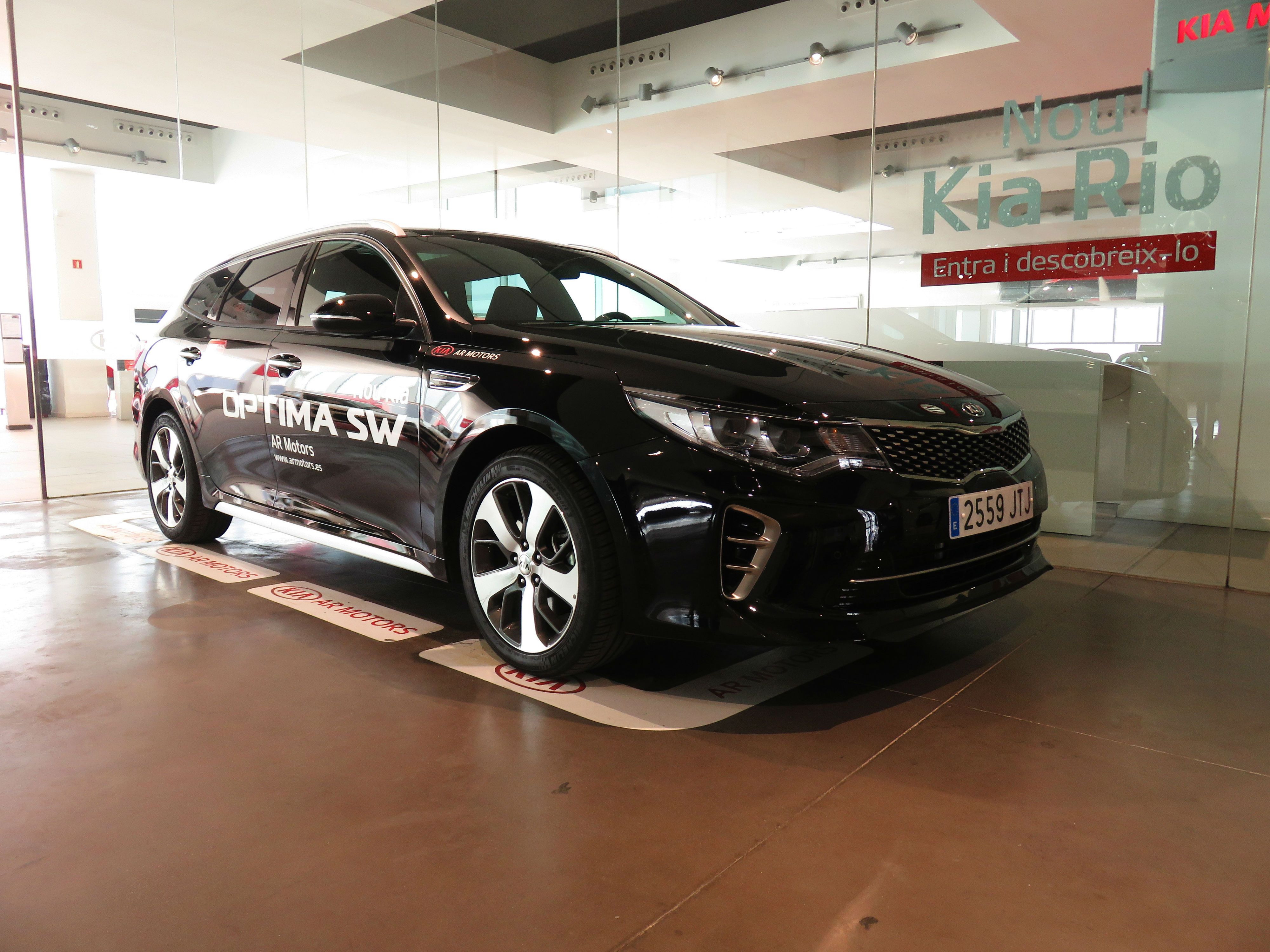 Kia Optima SW 1.7CRDi VGT GT-Line DCT por 31.640€* Kia Optima SW 1.7CRDi VGT GT-Line DCT por 31.640€*