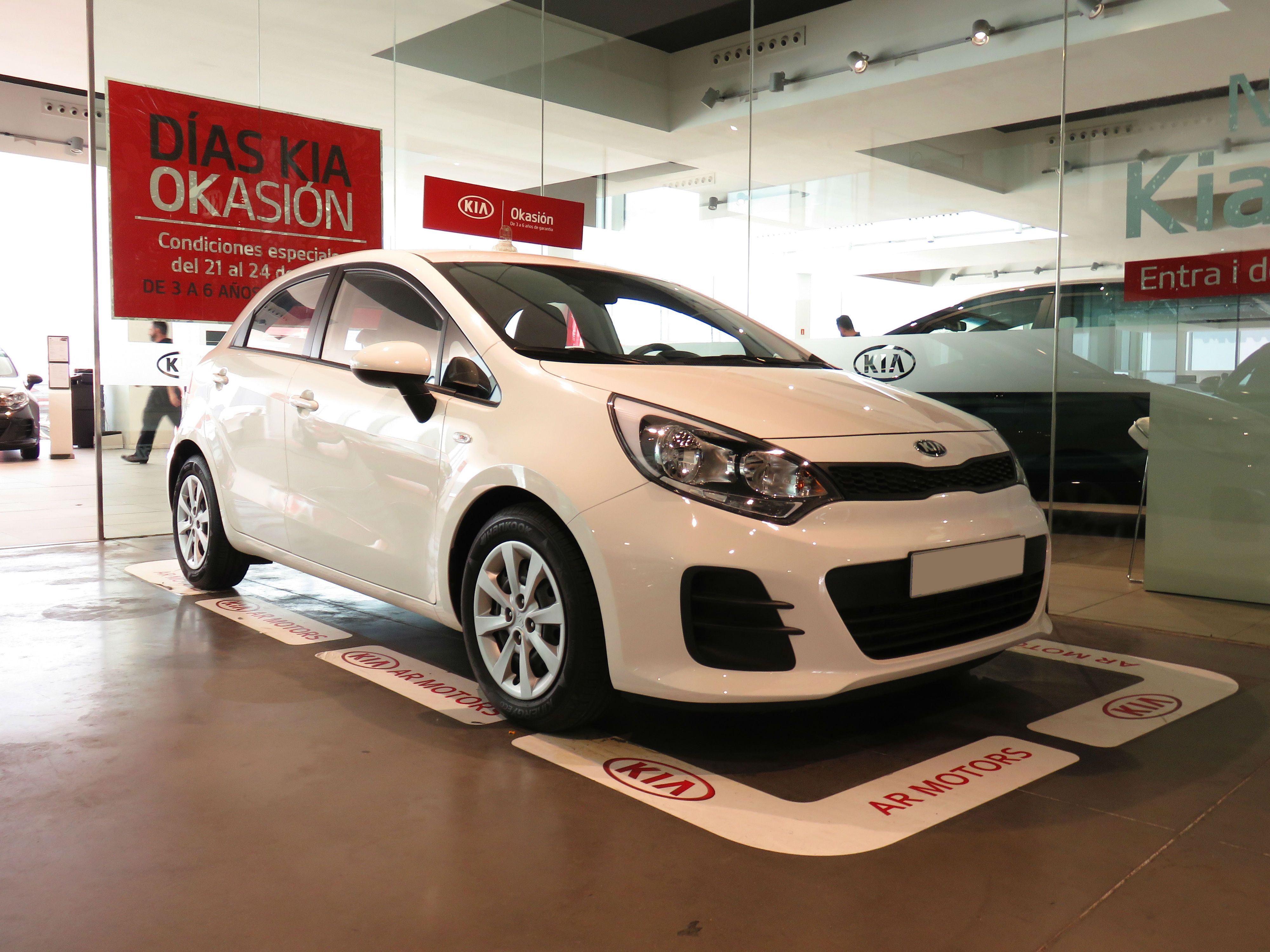 Kia Rio 1.2CVVT Concept por 9.050€* Kia Rio 1.2CVVT Concept por 9.050€*
