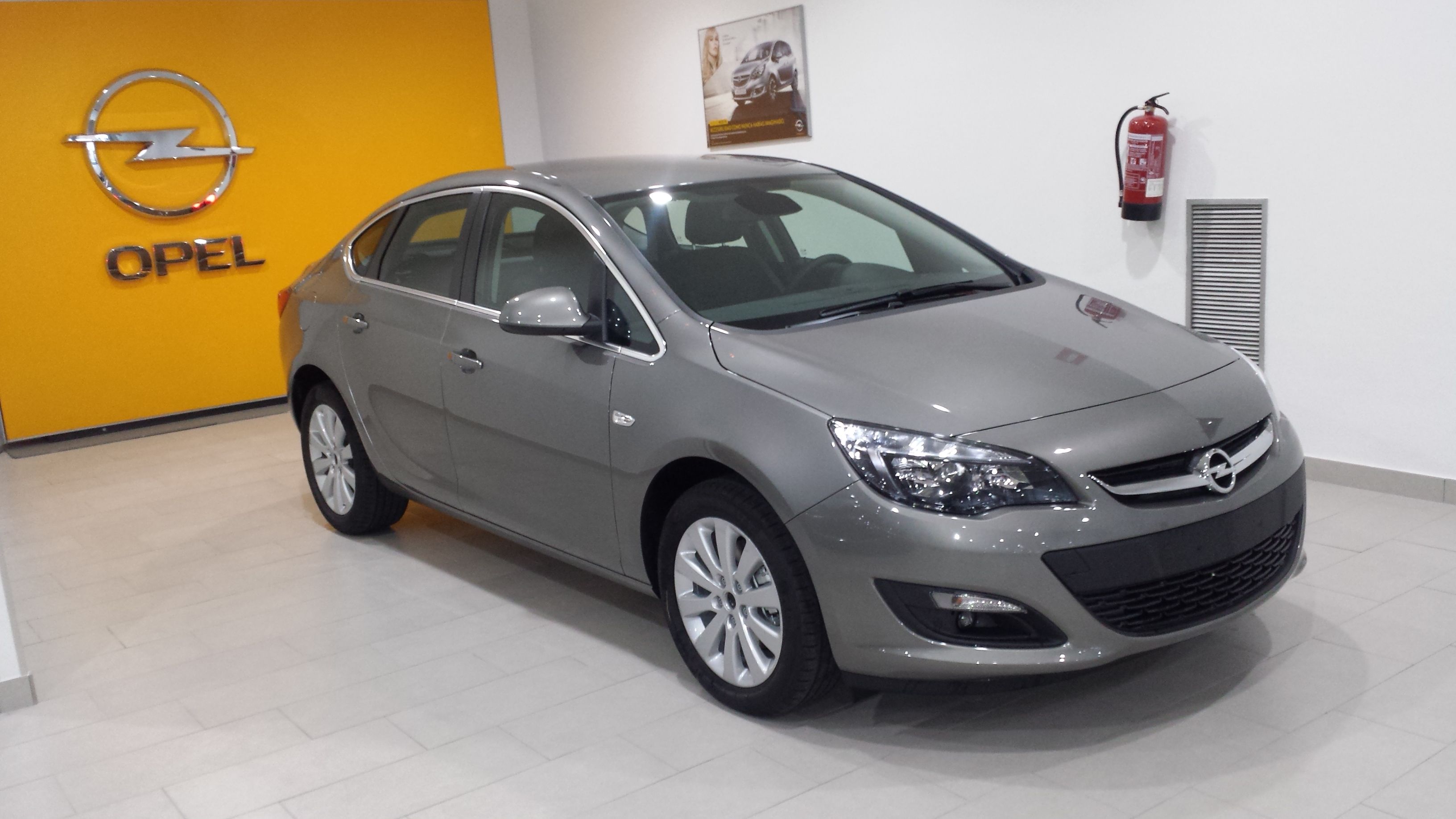 NUEVO A ESTRENAR OPEL ASTRA SEDAN ELEGANCE 1.6CDTI 110CV DIESEL DESDE 15.690€ NUEVO A ESTRENAR OPEL ASTRA SEDAN ELEGANCE 1.6CDTI 110CV DIESEL DESDE 15.690€
